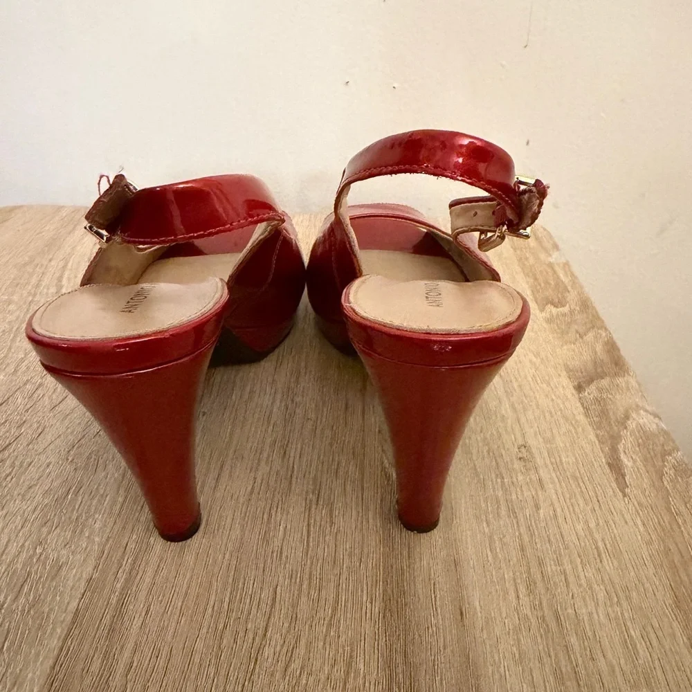 ANTONIO MELANI Red Patent Slingback Heel Size 8 M